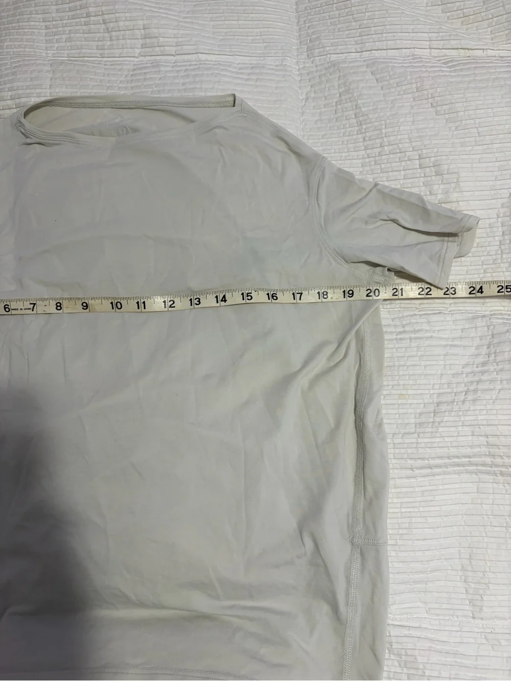 TWO lululemon athletica Light Gray Short Sleeve Tee